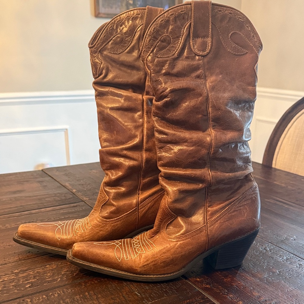 Steve Madden ‘Spurs’ Brown Slouch Cowboy Boots, size 8.5